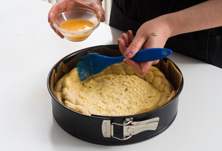 Фото шага рецепта Пасхальный пирог с творогом и изюмом 152145 шаг 13  