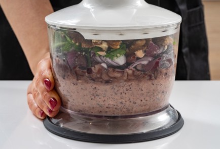 Фото шага рецепта Паштет из консервированной фасоли и тунца 176116 шаг 8  