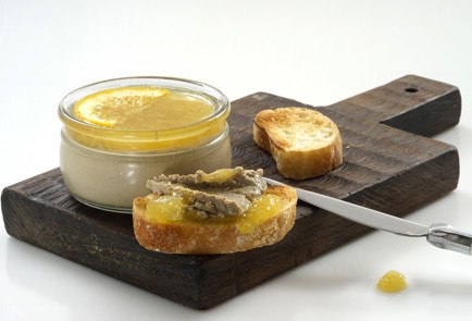 Фото шага рецепта Паштет из куриной печени с апельсином и бренди 152792 шаг 17  