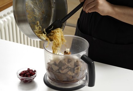 Фото шага рецепта Паштет из куриной печени с клюквенным желе 152791 шаг 8  