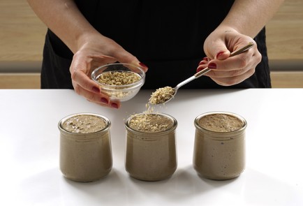 Фото шага рецепта Паштет из куриной печени с морковью и орехами 152789 шаг 13  