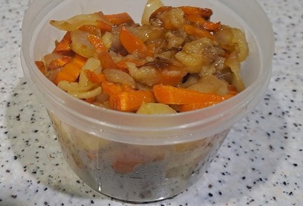 Фото шага рецепта Паштет из куриной печени с яблоками на сковороде 190605 шаг 9  