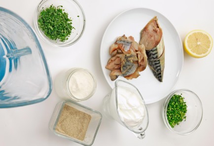 Фото шага рецепта Паштет из скумбрии холодного копчения 58234 шаг 1  