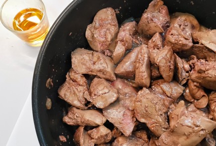 Фото шага рецепта Паштет из утиной печени 153116 шаг 6