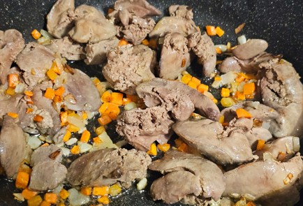 Фото шага рецепта Паштет с коньяком и брусничным соусом 174617 шаг 8  