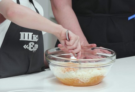 Фото шага рецепта Паста аля карбонара с сосисками 173858 шаг 7  