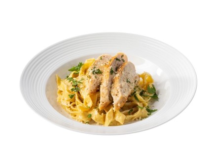 Фото шага рецепта Паста альфредо с курицей 139307 шаг 10  