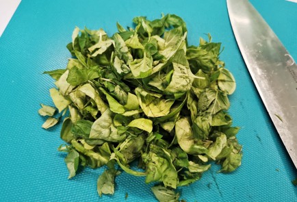 Фото шага рецепта Паста болоньезе со свежим базиликом 140454 шаг 5  