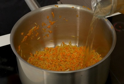 Фото шага рецепта Паста орзо с морковью 44234 шаг 2  