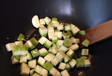 Фото шага рецепта Паста с цукини и креветками 139047 шаг 1  