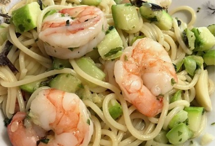 Фото шага рецепта Паста с цукини и креветками 139047 шаг 4  