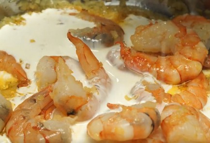 Фото шага рецепта Паста с креветками в сливочночесночном соусе 55603 шаг 3  