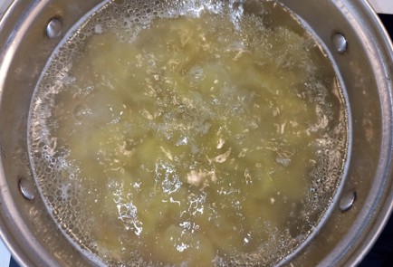 Фото шага рецепта Паста с лососем и вялеными томатами 188852 шаг 1  