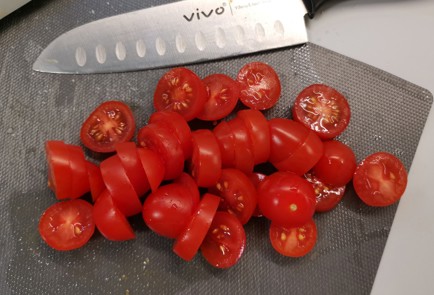 Фото шага рецепта Паста с рикоттой и томатами 186559 шаг 1