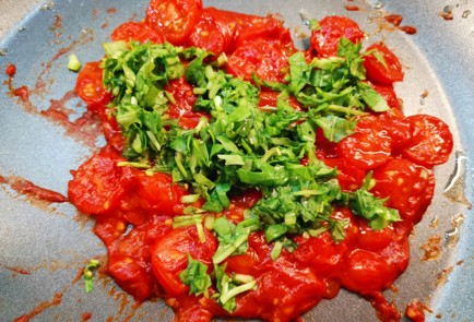 Фото шага рецепта Паста с рикоттой и томатами 186559 шаг 8