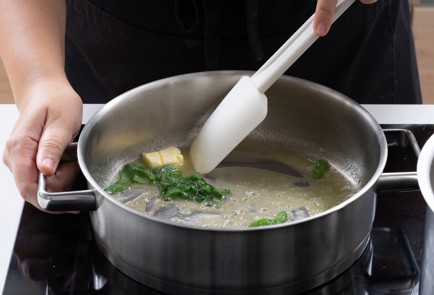 Фото шага рецепта Паста с шалфеем 152632 шаг 5  