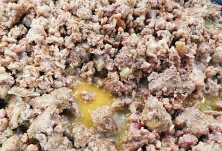 Фото шага рецепта Пастуший кетопирог со шпинатом 173571 шаг 4  