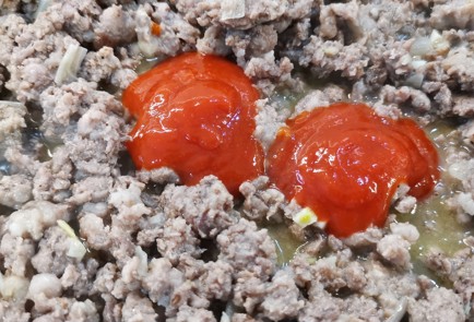 Фото шага рецепта Пастуший кетопирог со шпинатом 173571 шаг 6  