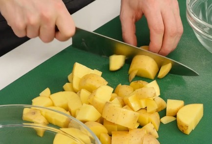 Фото шага рецепта Картофель поиспански пататасбравас 124982 шаг 2