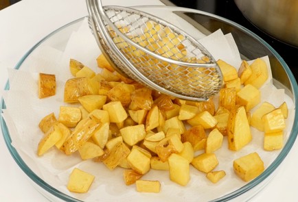 Фото шага рецепта Картофель поиспански пататасбравас 124982 шаг 9