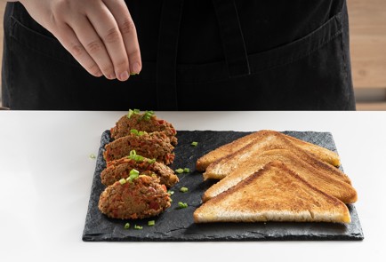 Фото шага рецепта Пате из консервированной рыбы с тостами 138914 шаг 5  