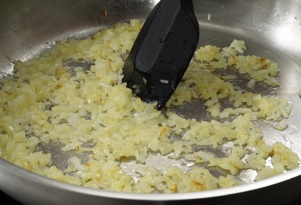 Фото шага рецепта Печень построгановски 153130 шаг 5  