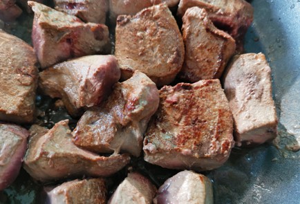 Фото шага рецепта Печень с овощами 189934 шаг 6  