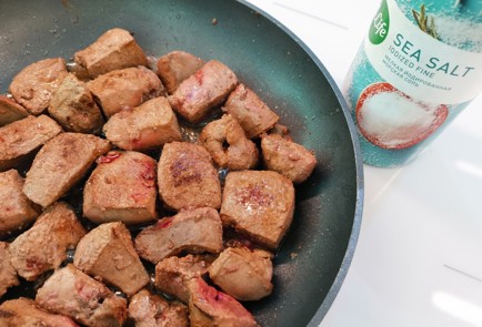 Фото шага рецепта Печень с овощами 189934 шаг 7  