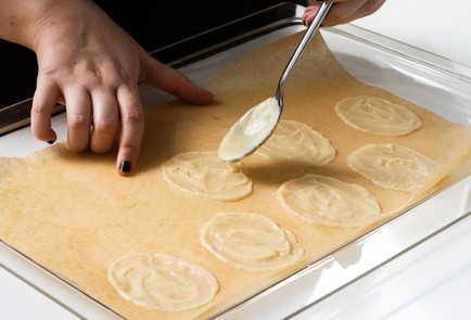 Фото шага рецепта Печенье Черепица 151899 шаг 5  