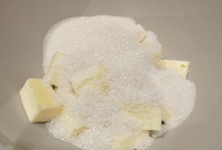 Фото шага рецепта Печенье домашнее с шоколадом для детей 190458 шаг 4  