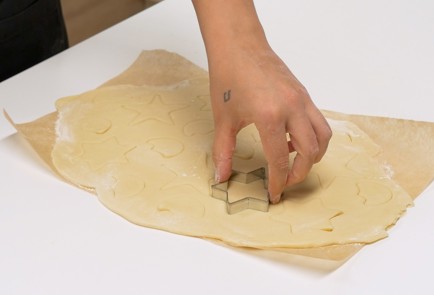 Фото шага рецепта Печенье песочное 15281 шаг 3  