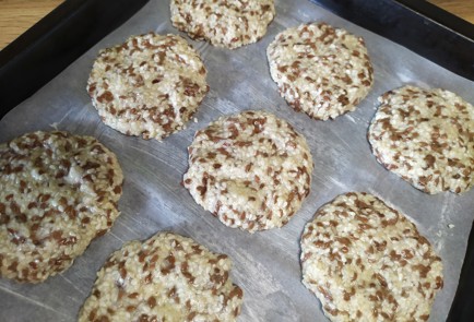 Фото шага рецепта Печенье с кунжутом и семенами льна 188691 шаг 8