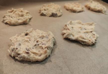 Фото шага рецепта Печенье с кусочками шоколада 188377 шаг 11