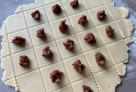 Фото шага рецепта Печенье с повидлом 174261 шаг 11  