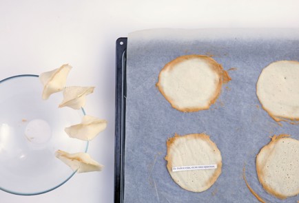 Фото шага рецепта Печенье с предсказанием 57941 шаг 4  