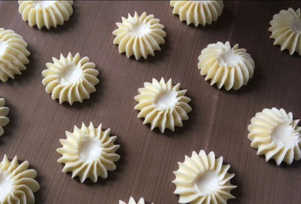 Фото шага рецепта Печенье с вареньем 174349 шаг 10  