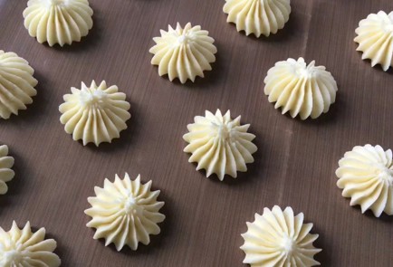 Фото шага рецепта Печенье с вареньем 174349 шаг 9  