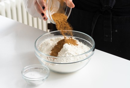 Фото шага рецепта Печенье спекулос 151897 шаг 2  