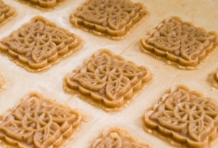 Фото шага рецепта Печенье спекулос 151897 шаг 8  