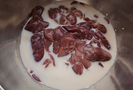 Фото шага рецепта Печеночный паштет 188825 шаг 1  