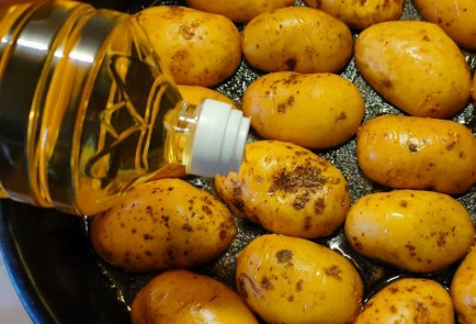 Фото шага рецепта Печеный картофель с сыром 191302 шаг 8  