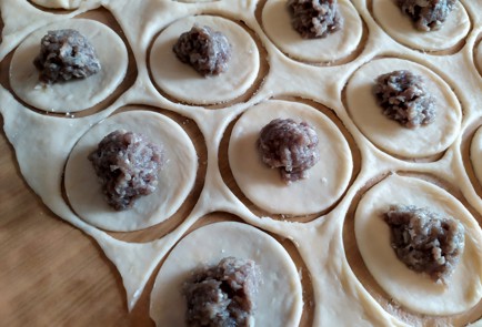 Фото шага рецепта Пельмени с говядиной 188576 шаг 9  