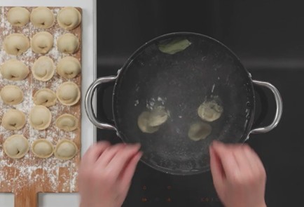 Фото шага рецепта Пельмени с индейкой 175266 шаг 13  