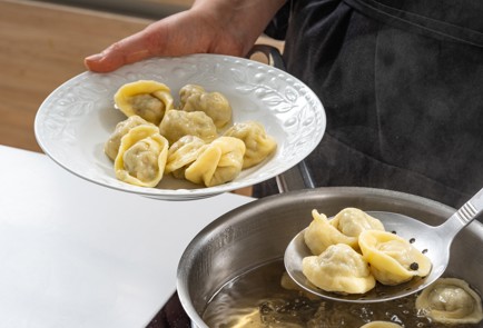 Фото шага рецепта Пельмени с мясом 175424 шаг 12  