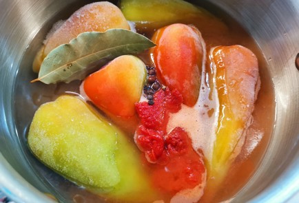 Фото шага рецепта Перцы с фаршем 190482 шаг 6  