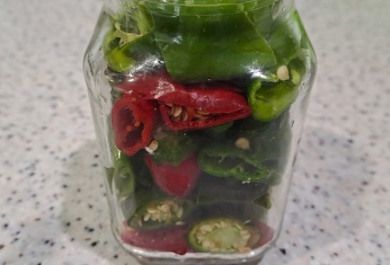 Фото шага рецепта Чилиперец на зиму в кислосладкой заливке 190598 шаг 7  