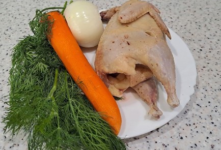 Фото шага рецепта Перепел в духовке с укропом морковью и луком 189555 шаг 1  