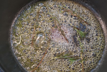 Фото шага рецепта Перепелиные ножки пофранцузски 174448 шаг 6  