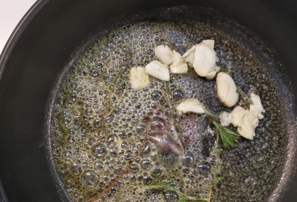 Фото шага рецепта Перепелиные ножки пофранцузски 174448 шаг 7  