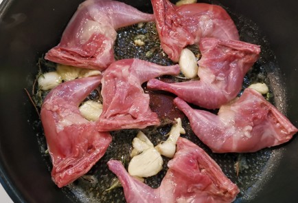 Фото шага рецепта Перепелиные ножки пофранцузски 174448 шаг 8  